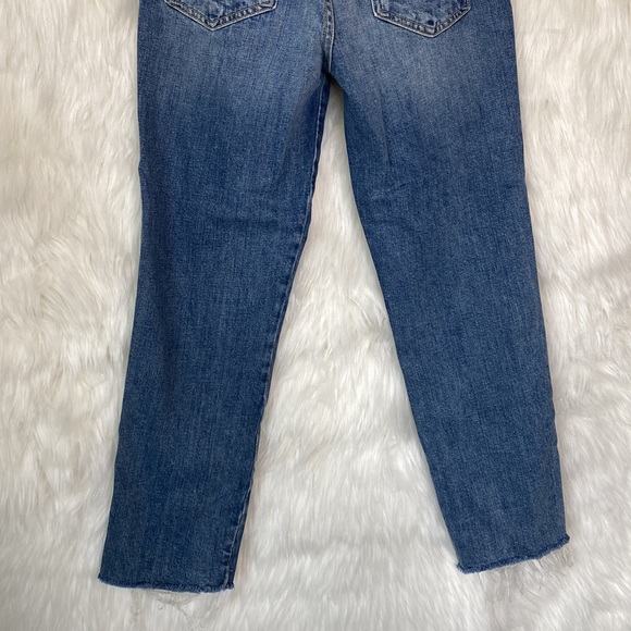 AMO
Chloe Crop Raw Hem Jeans - Picture 11 of 13